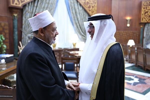 شيخ الأزهر يستقبل رئيس مكتبة قطر الوطنية لبحث سبل تعزيز التعاون المشترك