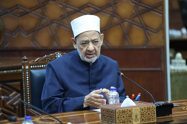 شيخ الأزهر يستقبل سفراء مصر الجدد في (48) دولة .. ويؤكد: الأزهر أحد أبرز روافد القوة الناعمة المصرية وعليكم تعظيم الاستفادة من رسالته