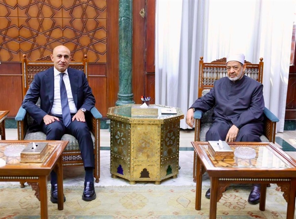 شيخ الأزهر يستقبل وزير التربية والتعليم ويؤكد: الاعتزاز باللغة العربية ركيزةٌ للحفاظ على الهوية