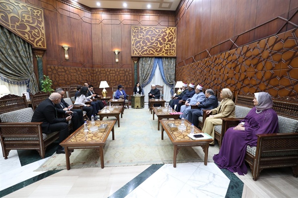 شيخ الأزهر يستقبل وزيرة الخارجية البوليفية بمشيخة الأزهر