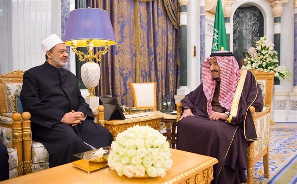 شيخ الأزهر يهنئ خادم الحرمين الشريفين وولي العهد السعودي بنجاح موسم الحج .jpg